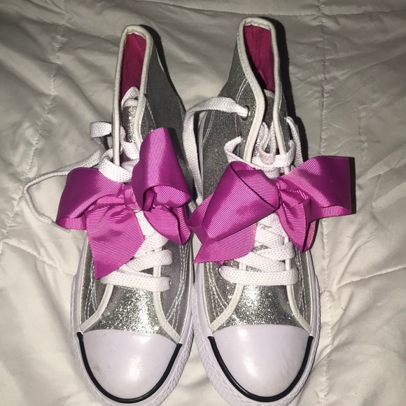 JoJo Siwa Other - EUC Jojo Siwa girls size 4 sneakers